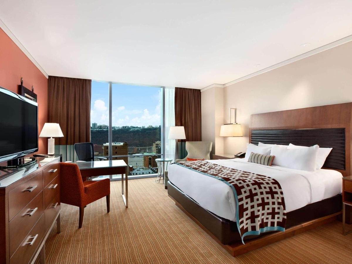 Fairmont Pittsburgh Hotel Exterior photo