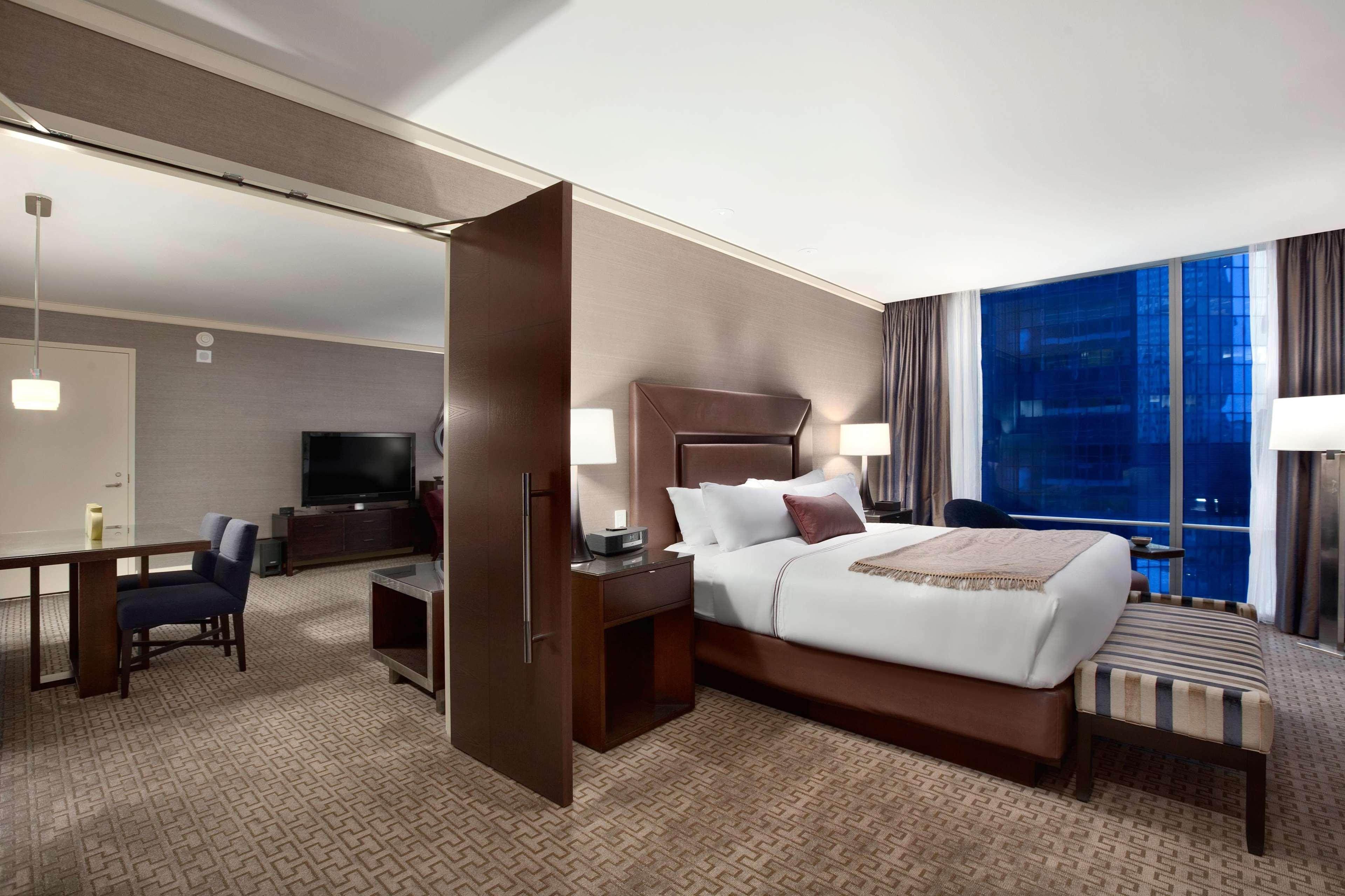 Fairmont Pittsburgh Hotel Exterior photo