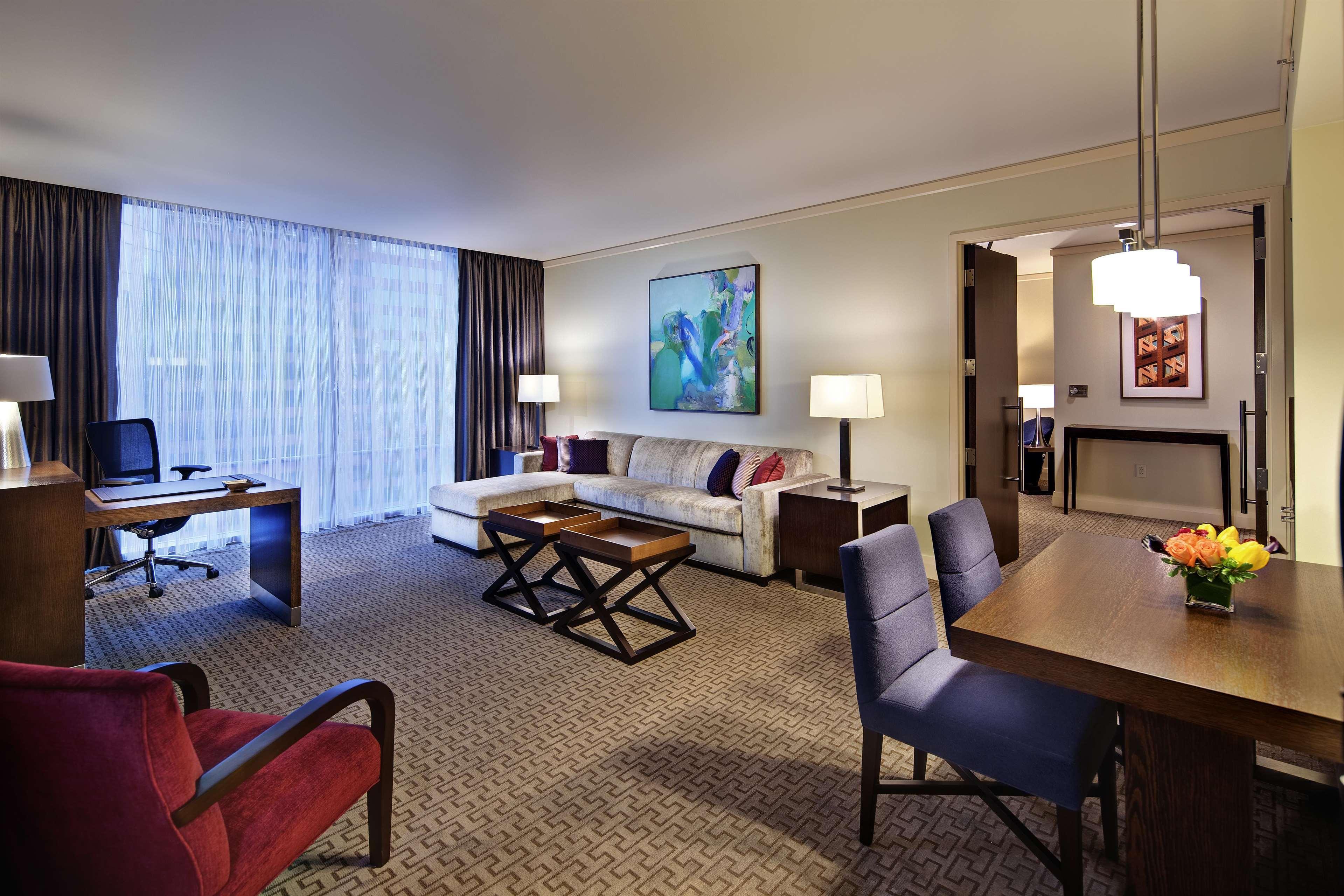 Fairmont Pittsburgh Hotel Exterior photo